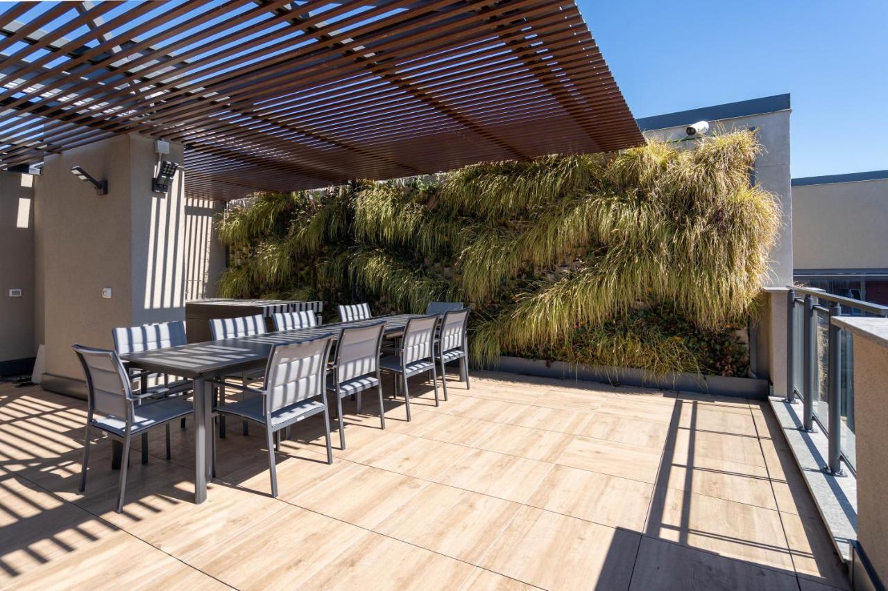 Aurealiving - Trastevere Suite With Rooftop & Gym, Your Place In Rzym Zewnętrze zdjęcie