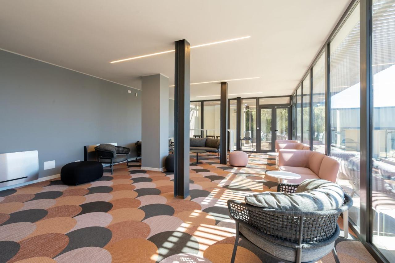 Aurealiving - Trastevere Suite With Rooftop & Gym, Your Place In Rzym Zewnętrze zdjęcie