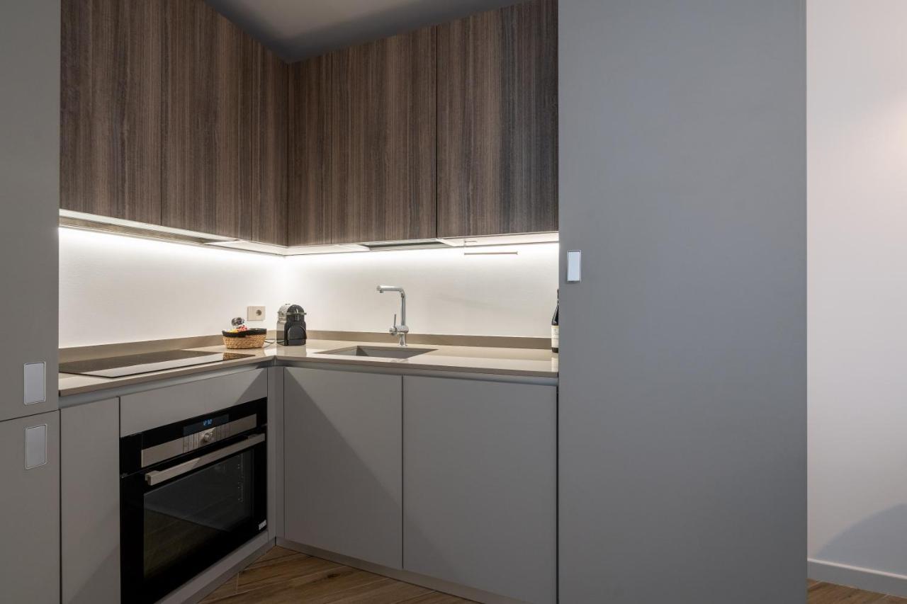 Aurealiving - Trastevere Suite With Rooftop & Gym, Your Place In Rzym Zewnętrze zdjęcie