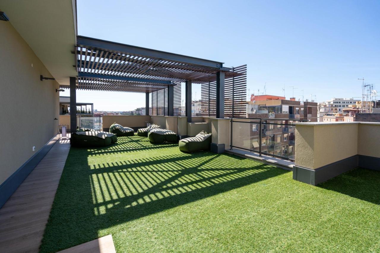 Aurealiving - Trastevere Suite With Rooftop & Gym, Your Place In Rzym Zewnętrze zdjęcie