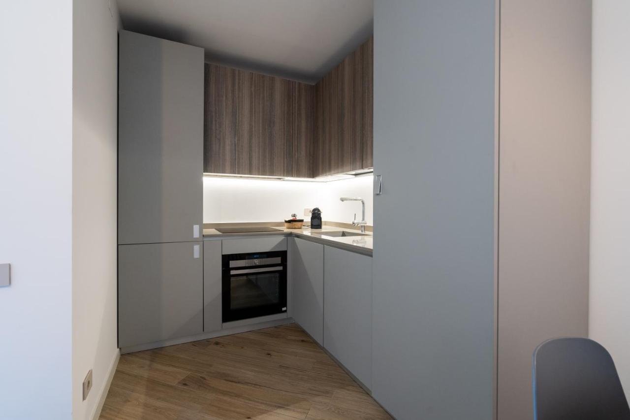 Aurealiving - Trastevere Suite With Rooftop & Gym, Your Place In Rzym Zewnętrze zdjęcie