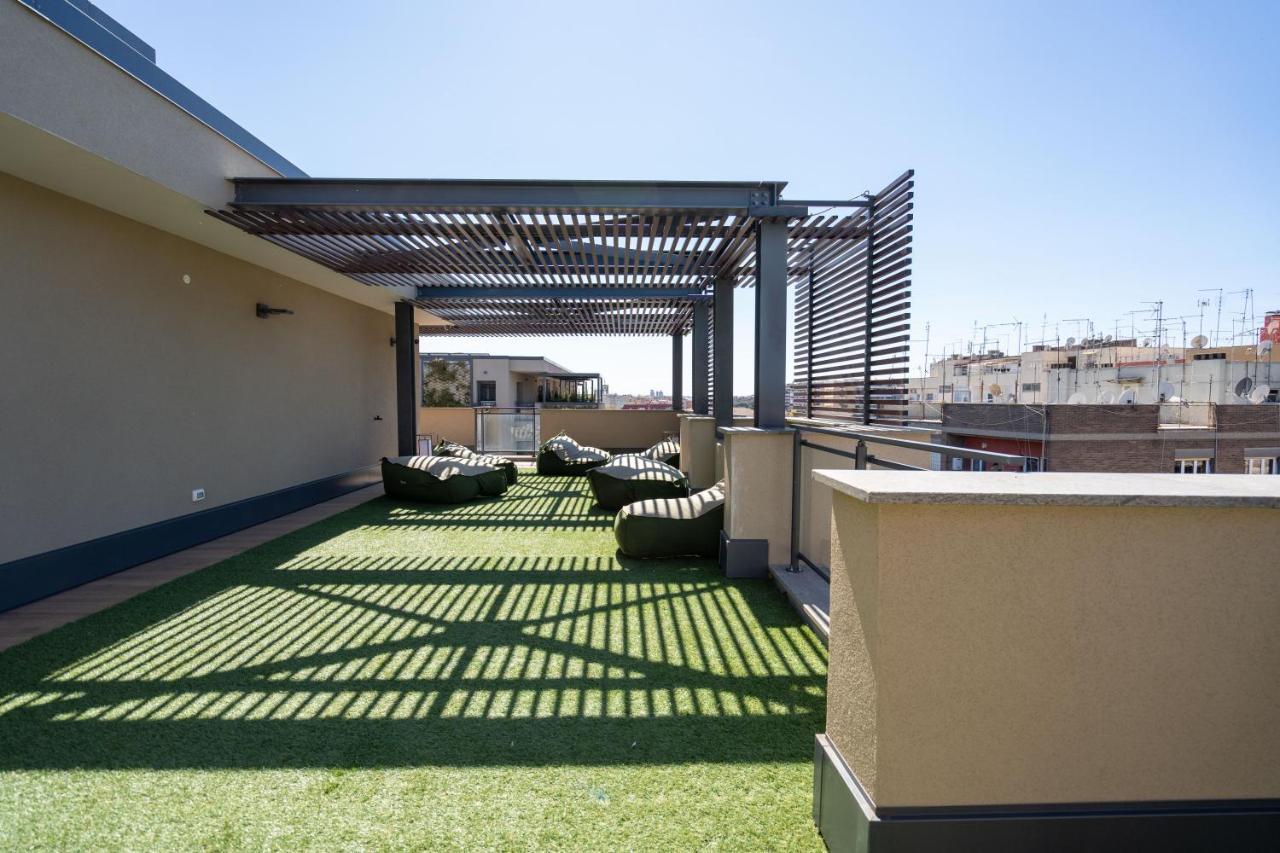 Aurealiving - Trastevere Suite With Rooftop & Gym, Your Place In Rzym Zewnętrze zdjęcie