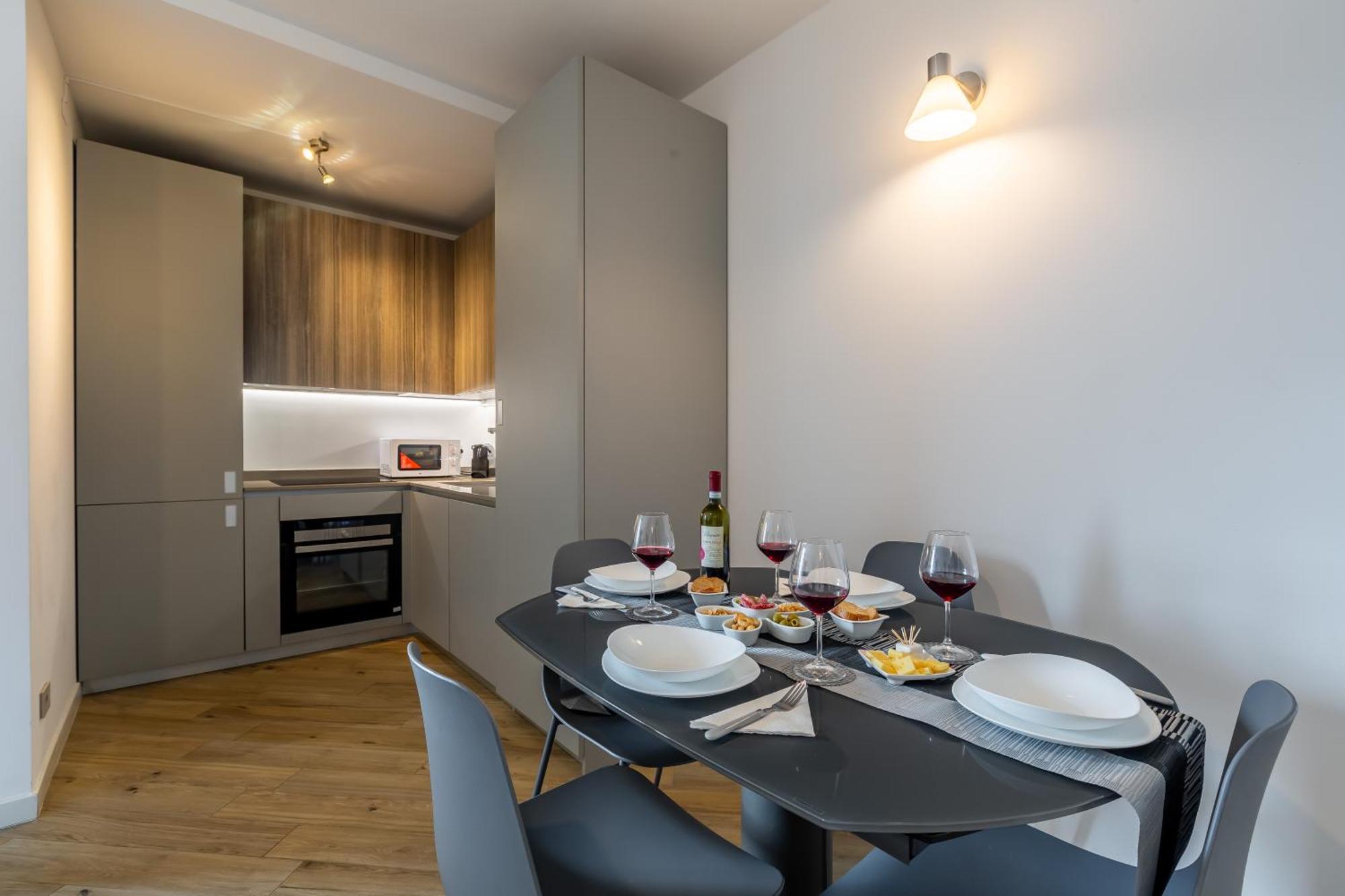 Aurealiving - Trastevere Suite With Rooftop & Gym, Your Place In Rzym Zewnętrze zdjęcie