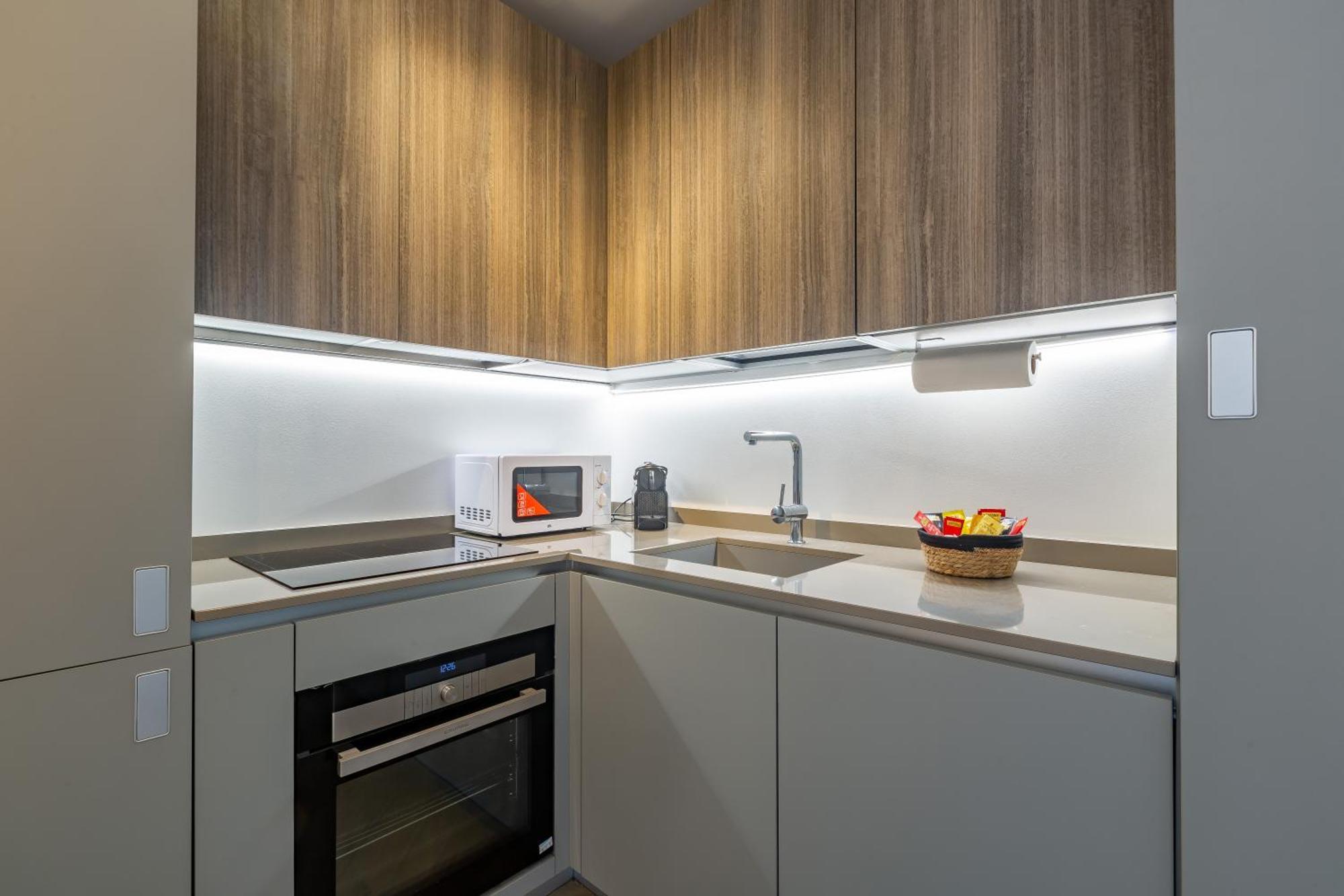 Aurealiving - Trastevere Suite With Rooftop & Gym, Your Place In Rzym Zewnętrze zdjęcie