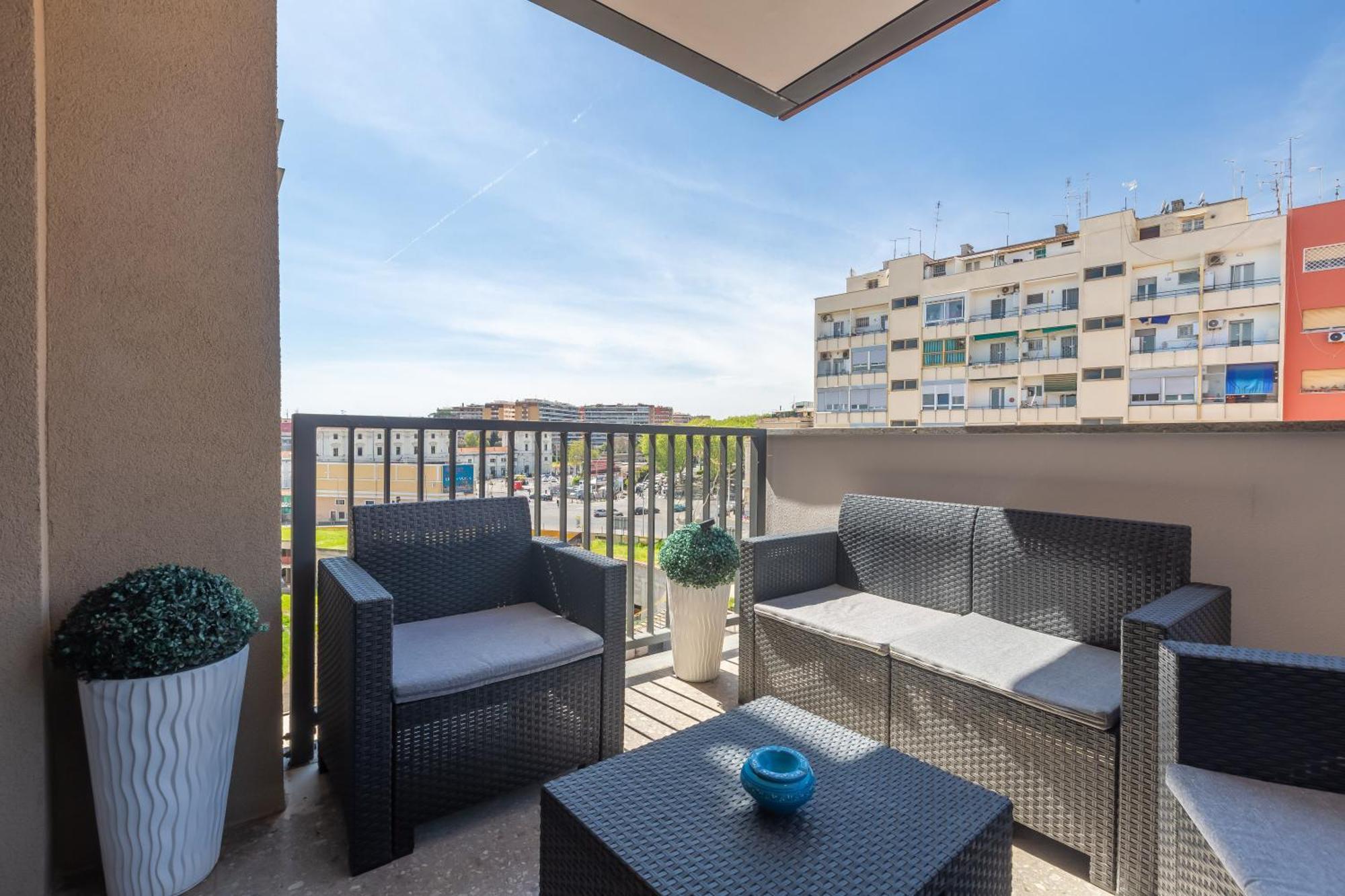 Aurealiving - Trastevere Suite With Rooftop & Gym, Your Place In Rzym Zewnętrze zdjęcie